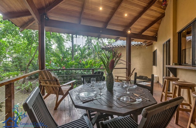 Beachfront Casa Koda 3BR Garden & Terrace