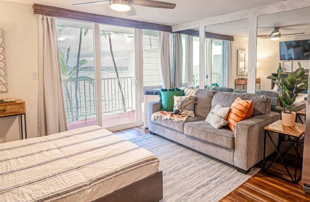 Beachfront Condo w/Amazing View