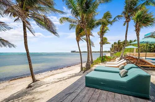 Beachfront Hacienda Soliman Bay