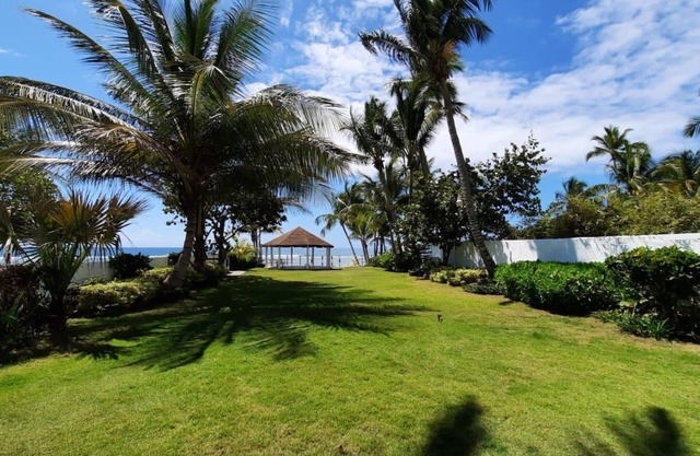 Beachfront house in Playa Juan Dolio