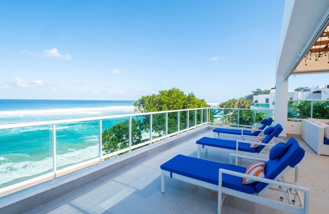 Beachfront Luxury Penthouse 2 Levels 4BR/3BA Pools + Ocean Views