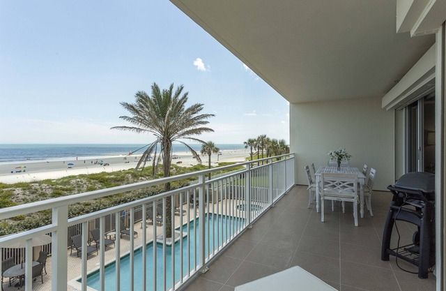 BEACHFRONT.Mayo Clinic. Sawgrass TPC Players Cup.5 star reviews