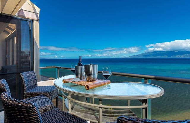 Beachfront Maui Condo w/AC 2BR at Sands of Kahana Ocean, Sunset Views, Pools
