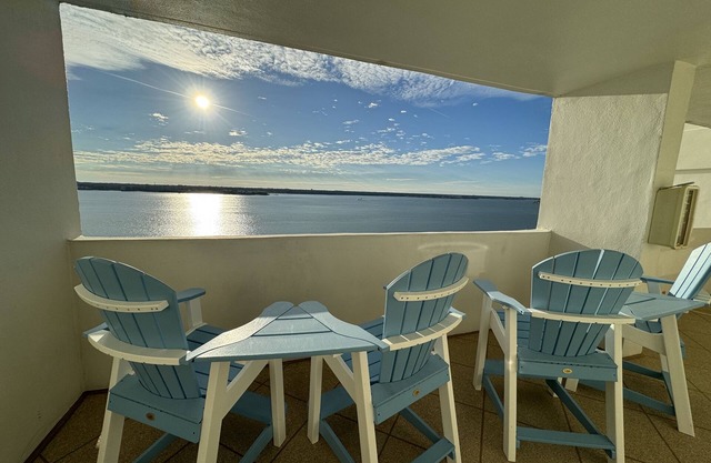 Beachfront Oasis with Amazing Views Clearwater Beach