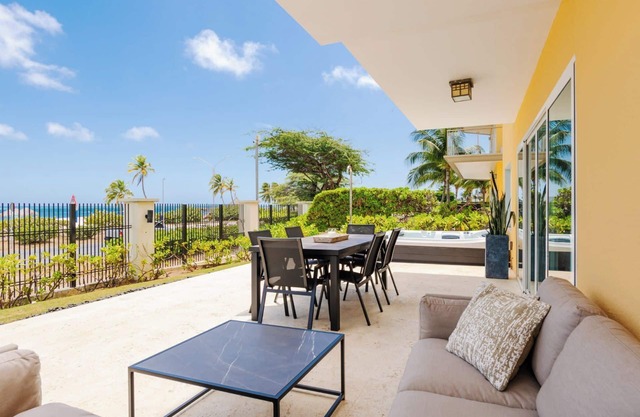 Beachfront - Ocean Extravaganza 3BR condo - E121