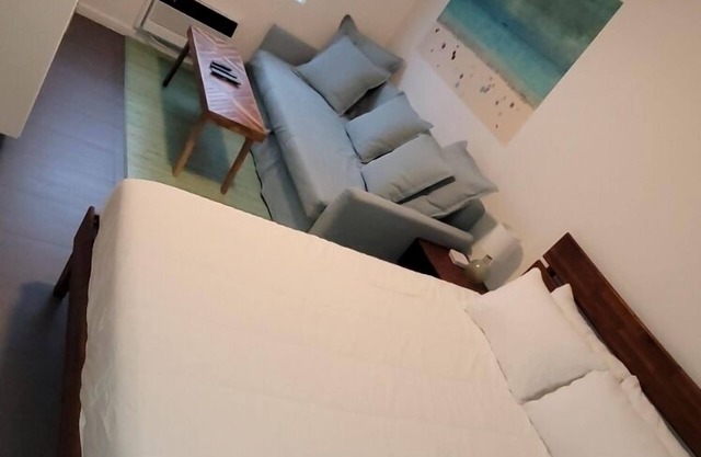 BeachFront On The Sand #227 FreeParking, South of 5th, 335 Ocean Dr, Miami Beach