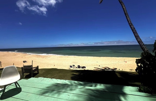 Beachfront Studio in North Shore - Lower Unit