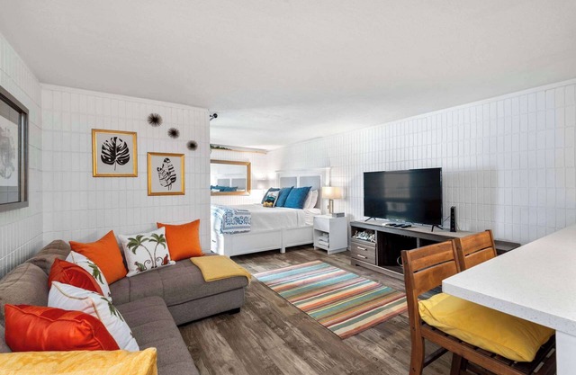 Beachfront Studio with Partial Ocean View