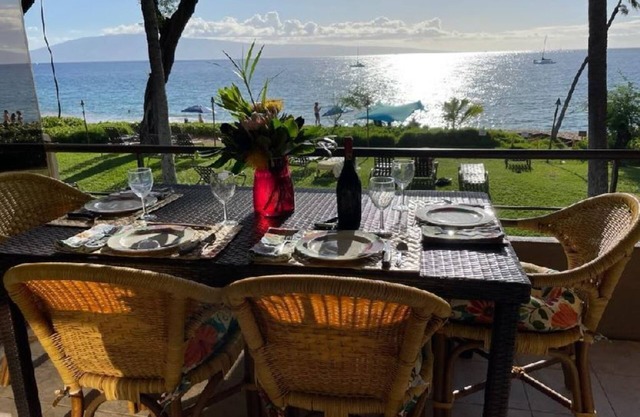 BEACHFRONT Villa on KA'ANAPALI BEACH, BEST PLACE for family or couple's retreat!