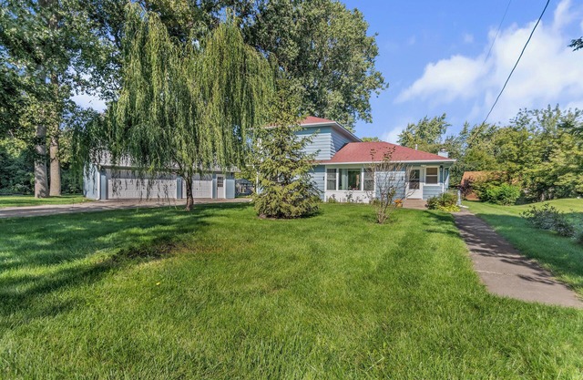 Beachhouse Nature Retreat with Firepit and Game Room