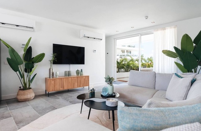 Beachside 2BR Stay | ONE Mambo 9 by Bocobay