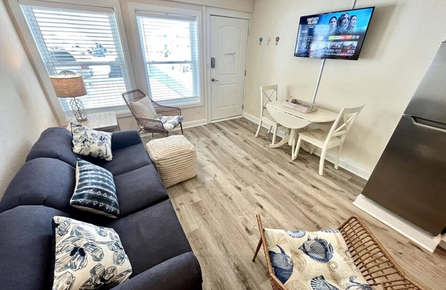 Beachside Bliss 1BR Condo @ Cape Cod Inn