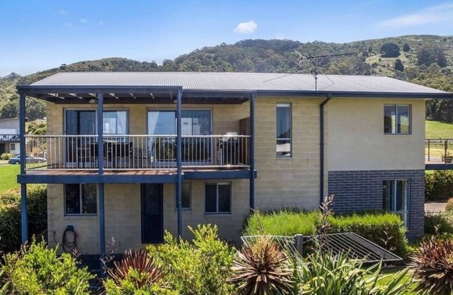Beachside Bliss · Beachside Bliss with Secure yard l Pet Friendly