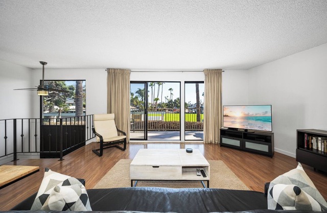 Beachside Home by the Park and Sea