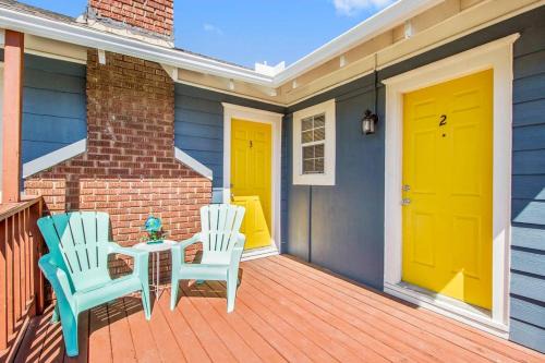 Beachy Family 3 units in 1 near Uptown & Asian District