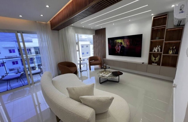 Beautiful luxurious apart with mountain view 3-bedroom condo in awesome STI, RD