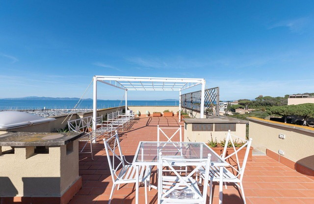 Beautiful apartment for 6 guests with A/C, WIFI, TV, terrace and pets allowed