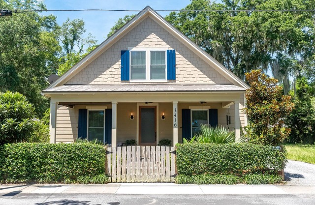 Beaufort Cottage in Pigeon Point Near Downtown Beaufort and Paris Island