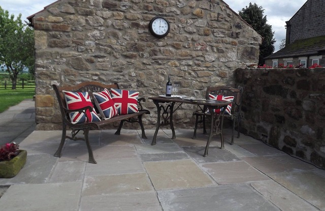 Beautiful barn conversion oozing with charm and character - the perfect holiday location.