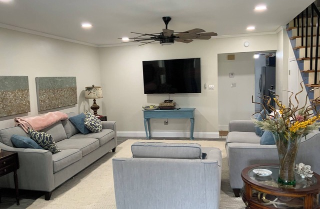 Beautiful 2 Bd 2.5 bath townhouse backing up to Perdido Bay Golf club.