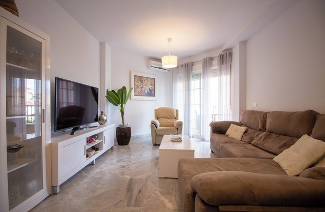 Beautiful 2 bedroom apartment 100m. from sea