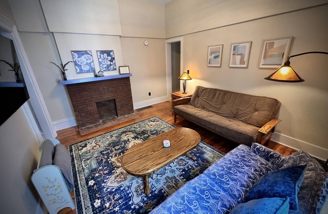 Beautiful 2 bedroom first floor apartment in downtown Sandusky