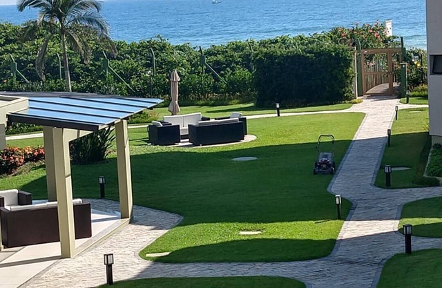 Beautiful 2bd/2 bath Ocean Front Apartment at Praia dos Ingleses