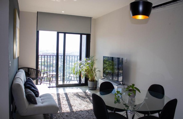 Beautiful 2BR Apt, Gym, BBQ, A.C, Arena Mty