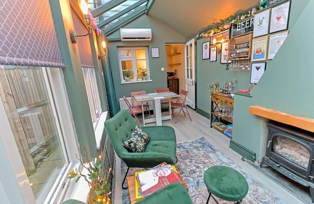Beautiful 3-bed Cottage in Burnham-on-crouch