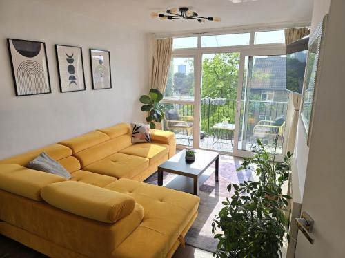 Beautiful 3-bed apartment at Swiss Cottage