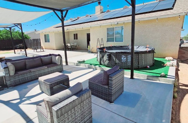 "Beautiful 3 BR Desert Oasis"nNo Cleaner Fees!nLate Check InsnPet-Friendly