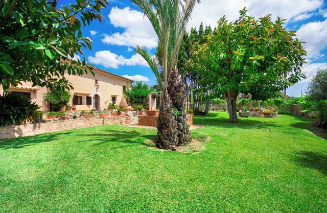 Beautiful 40 sqm apartment on a modernized finca with a 10 x 5 pool
