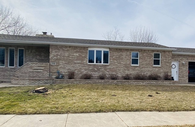 Beautiful 4br home located within blocks of EAA grounds!