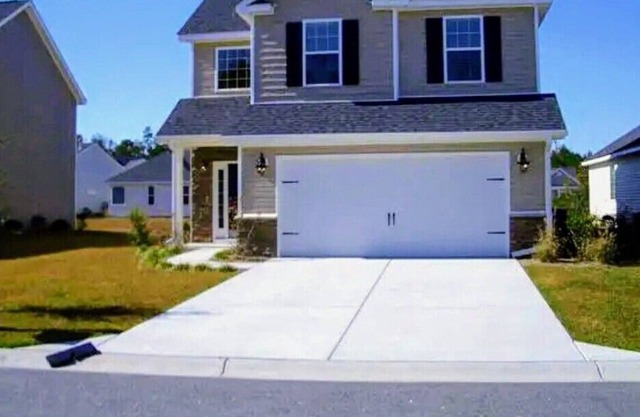 Beautiful 5bedrm 2.5 ba house 13 Mins from Beach