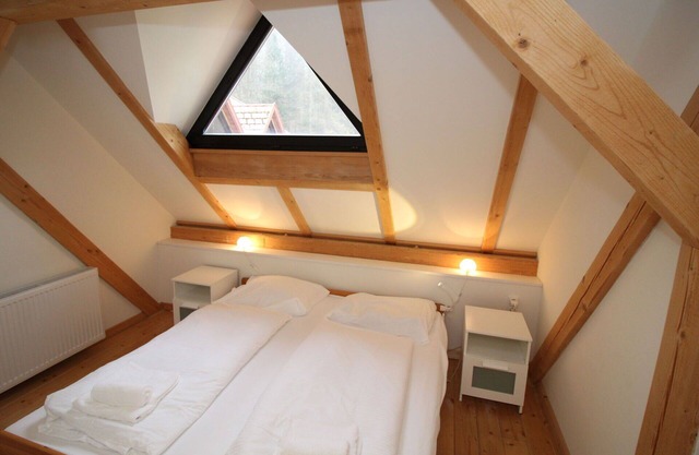 Beautiful apartment for 9 guests with WIFI, TV and balcony