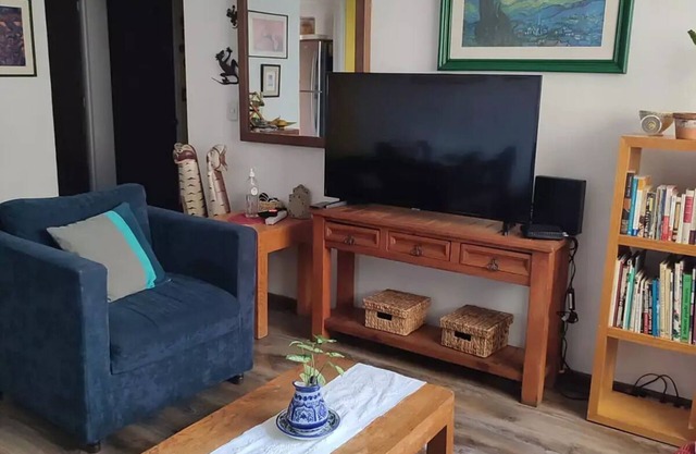 Beautiful apartment, 2 blocks away from Colonia Condesa. Great view!