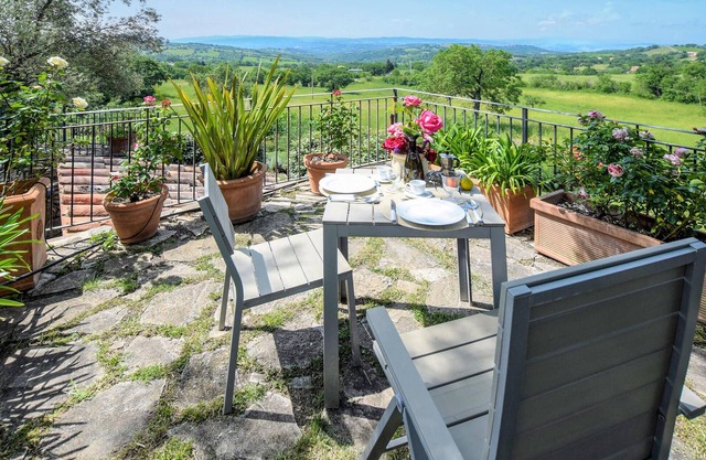 Beautiful apartment in Loc. Scalabrelli