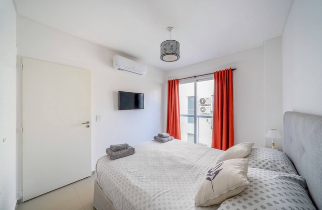 Beautiful apartment with pool, gym, laundry and co-working space
