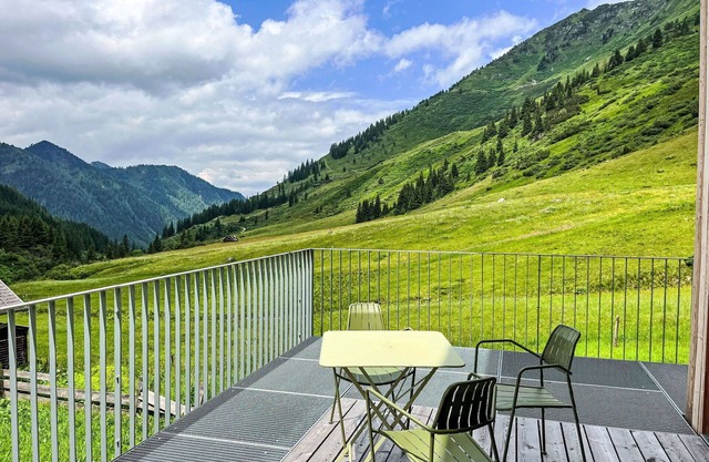 Beautiful apartment for 8 guests with WIFI, TV, terrace, pets allowed and parking