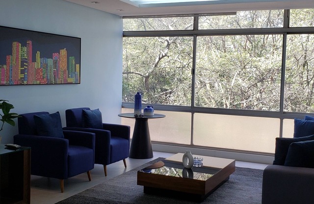 Beautiful apartment for 6 people in SQS 215.