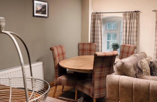 Beautiful apartment in the Yorkshire Dales nRiverside Walk