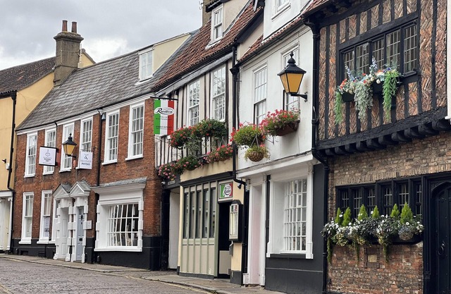 Beautiful Apartment in the Cathedral Grounds