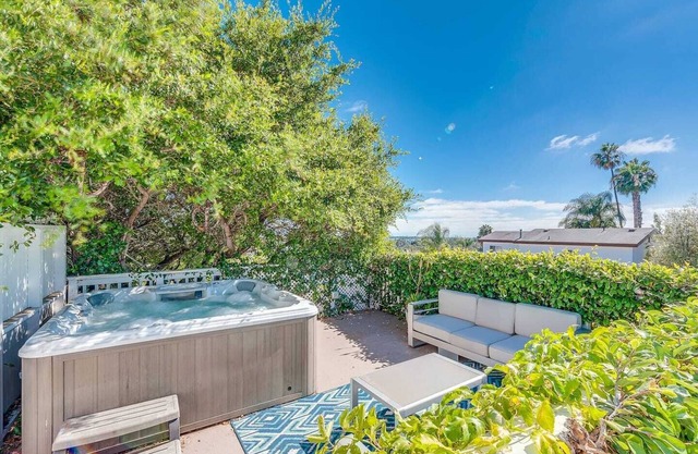 Beautiful Bay Park Cottage near everything