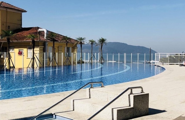 Beautiful Beachfront Apartment - Unlimited/SP