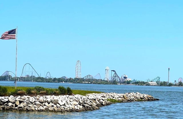Beautiful Boathouse overlooking the Bay