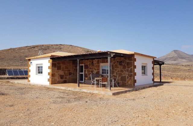 Beautiful Bungalow with mountain views