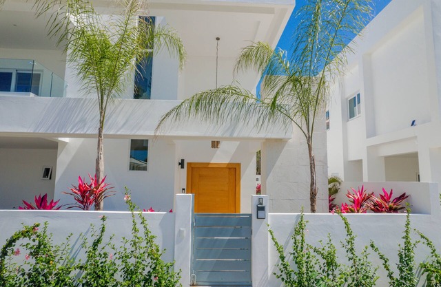 Beautiful Cabarete House with Pool/3 min walk to beach in Cabarete at Millenium
