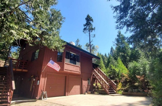 Beautiful Cedar Cabin