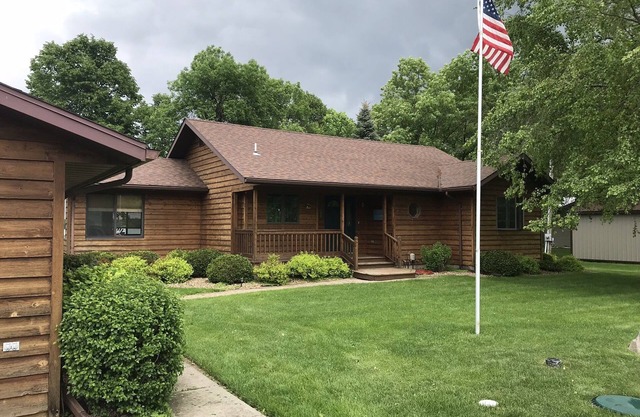 Beautiful cedar home and bunkhouse, large yard, & watersport equipment available