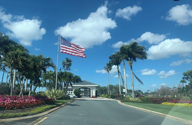 Beautiful condo on golf course in gated community of Heritage Palms.